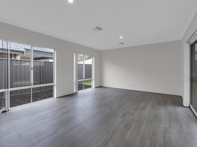 10 Ozone Road, Baldivis WA 6171