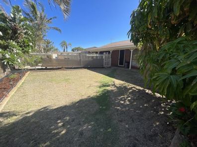 11 Batavia Circle, Kalbarri WA 6536