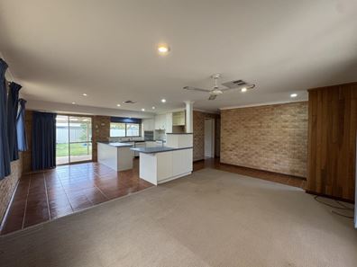 11 Batavia Circle, Kalbarri WA 6536