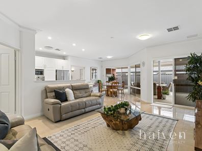 15 Jubaea Gardens, Mount Claremont WA 6010