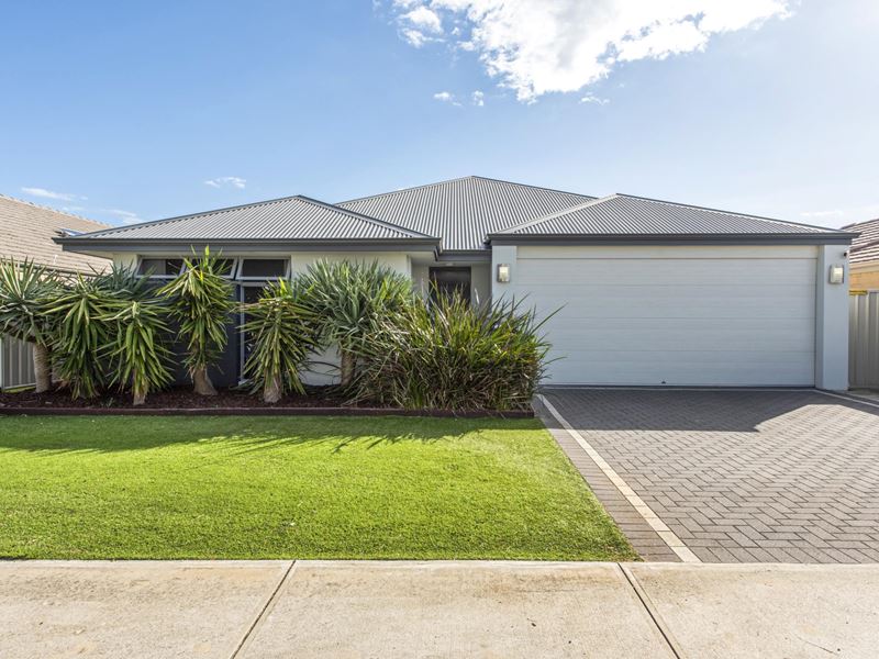 9 Piarri Grove, Golden Bay WA 6174
