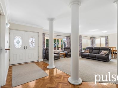 287 Riverton Drive N, Shelley WA 6148