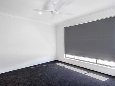 8 Hue Road, Eglinton WA 6034