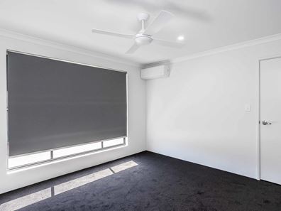 8 Hue Road, Eglinton WA 6034