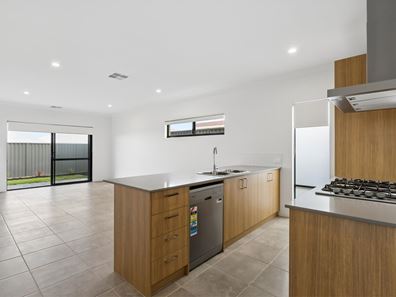 55 Kingfisher Road, Eglinton WA 6034