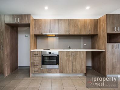 25/2 Walsh Loop, Joondalup WA 6027
