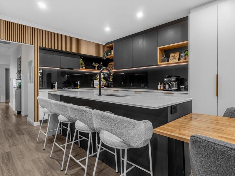 21 Coldstream Pass, Ellenbrook WA 6069