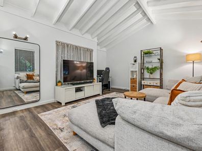 112 Eglinton Crescent, Hamersley WA 6022