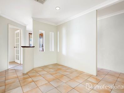 42 Jamaican Road, Waikiki WA 6169