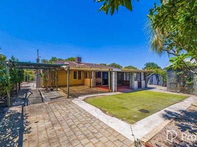 8 Pendeen Street, Cloverdale WA 6105