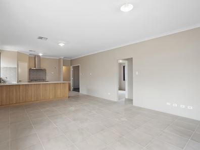 11 Abbott Close, Eglinton WA 6034