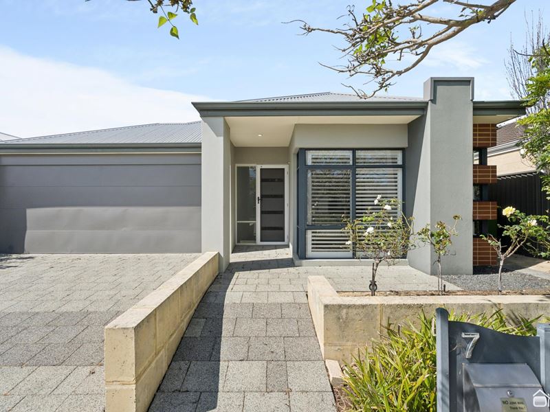 7 Dunmore Crescent, Harrisdale WA 6112