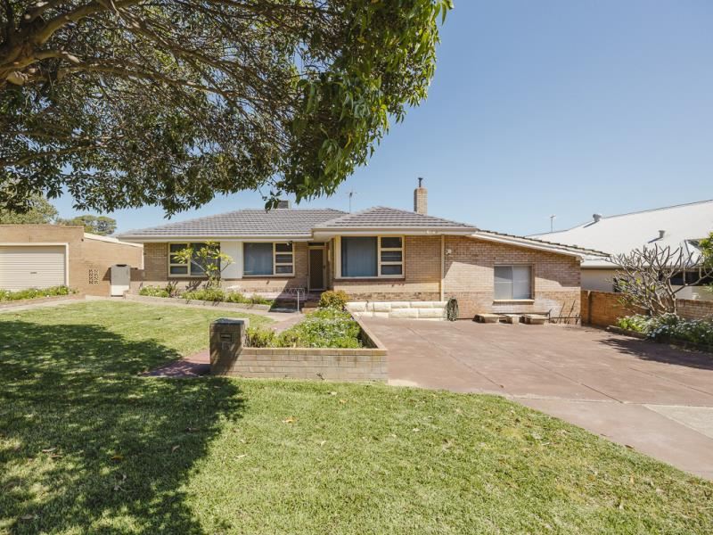 13 Hornsby Street, Melville WA 6156