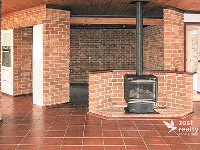 1 Richard Close, Waikiki WA 6169