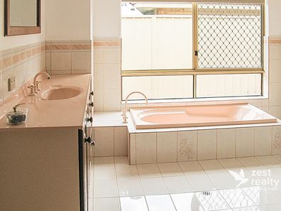 1 Richard Close, Waikiki WA 6169