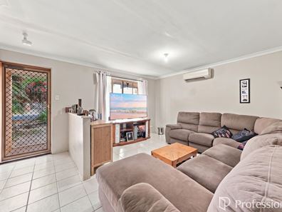 32 Tallarook Way, Waggrakine WA 6530