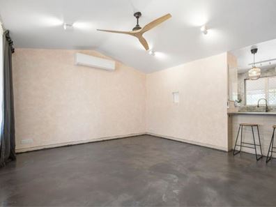 14 Hardey Crescent, Dampier WA 6713