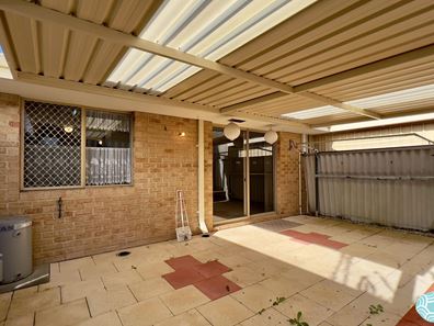 9/11 Nerrima Court, Cooloongup WA 6168
