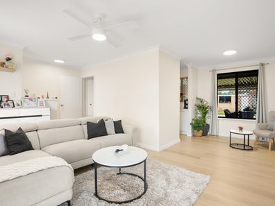 72 Cambridge Crescent, Cooloongup WA 6168