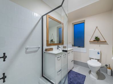 4 Sandon Elbow, Merriwa WA 6030