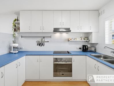2/7 Ventnor Street, Scarborough WA 6019