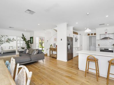 2/37 Sunbury Road, Victoria Park WA 6100