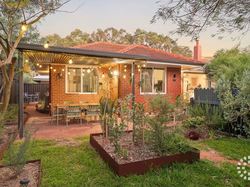 74 Bromley Road, Hilton WA 6163