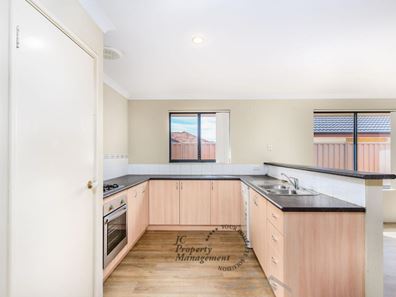 11 Springdale Boulevard, Secret Harbour WA 6173