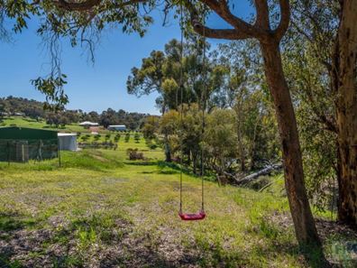 85 Lareema Drive, Bullsbrook WA 6084