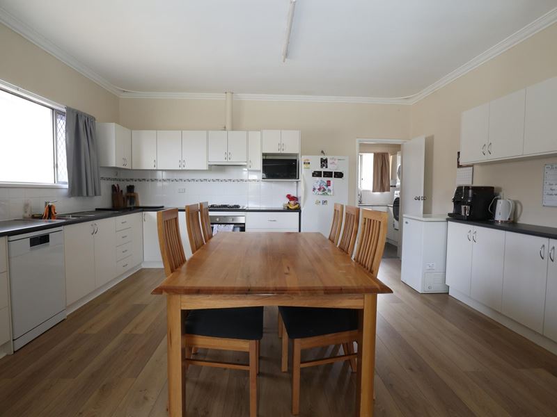 33 Doney Street, Narrogin