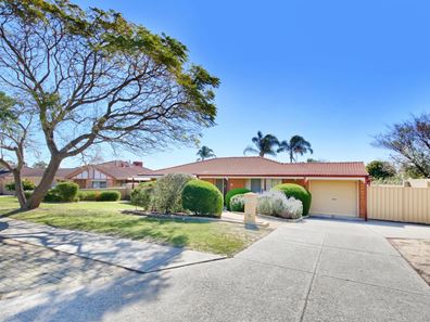 16 Azelia Street, Alexander Heights WA 6064