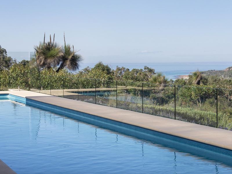 28 Carnarvon Castle Drive, Eagle Bay