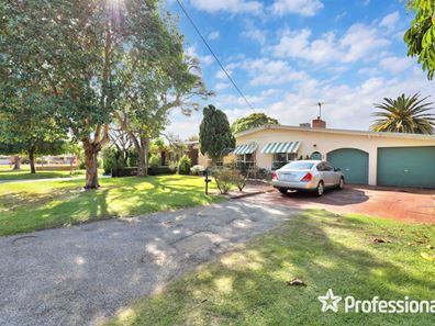 8 Cranwell Street, Thornlie WA 6108