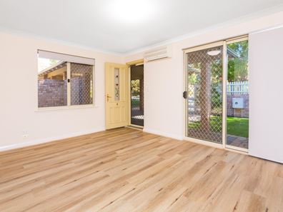 4/2 Hartley Street, Gosnells WA 6110