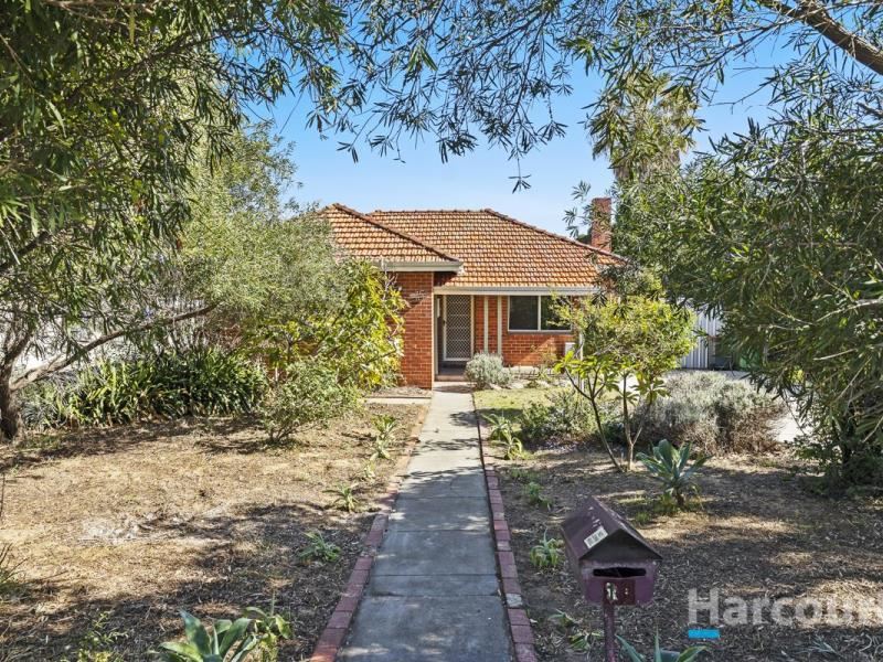 15 Greenslade Street, Hamilton Hill WA 6163