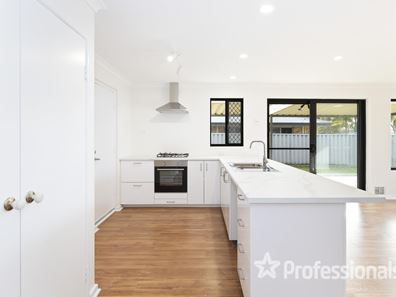 63 Celadon Loop, Banksia Grove WA 6031