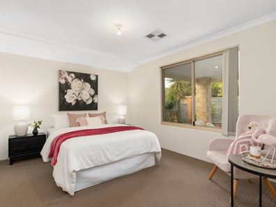 14 Crick Lane, Piara Waters WA 6112