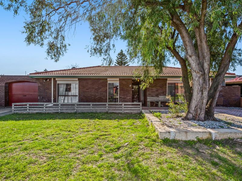 4 Holten Court, Cooloongup WA 6168