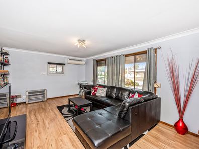 4 Holten Court, Cooloongup WA 6168