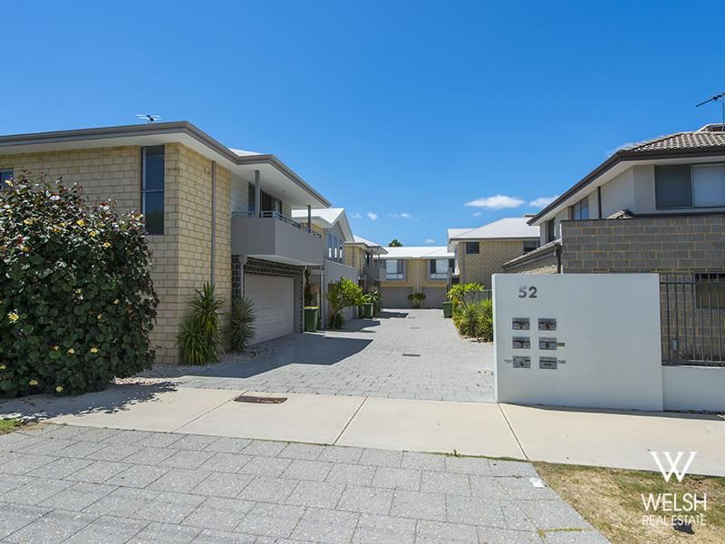4/52 Barker Street, Belmont
