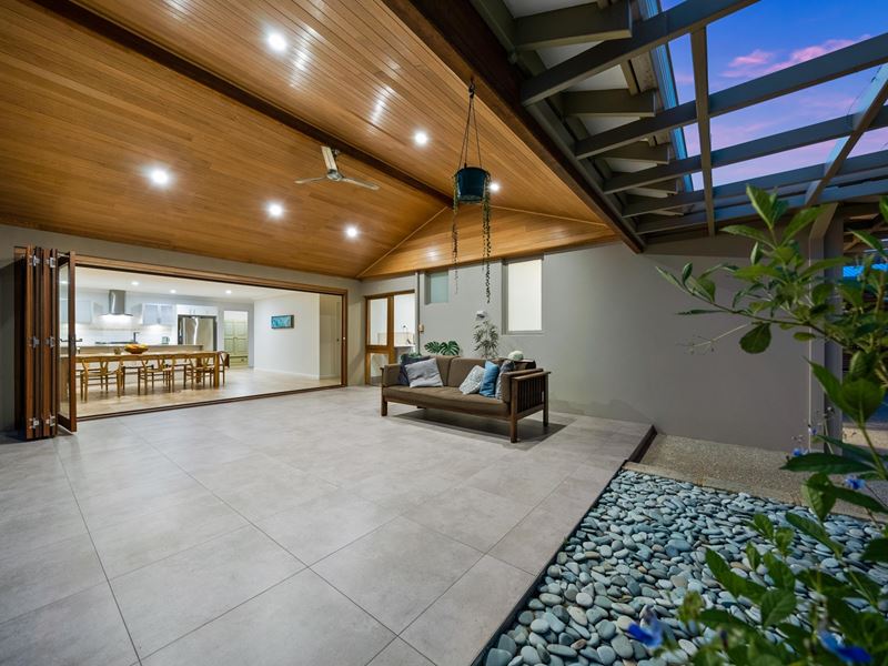 4 Caladenia Street, Greenwood WA 6024