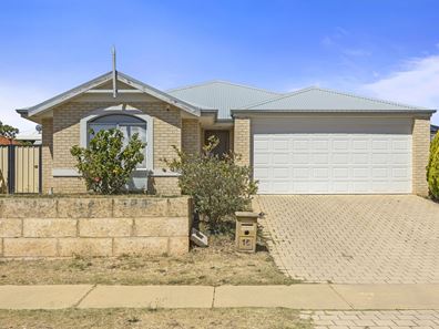 16 Harmony Avenue, Clarkson WA 6030