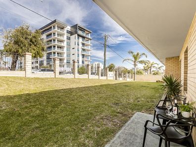 1/32 Hastings Street, Scarborough WA 6019