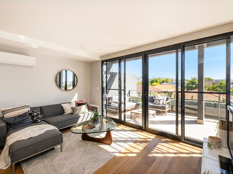 13/8 Willcock Street, Ardross