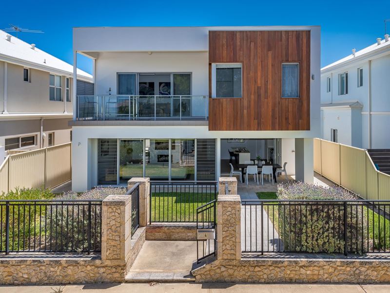 4 Southport Loop, Burns Beach WA 6028