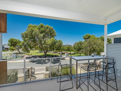 4 Southport Loop, Burns Beach WA 6028