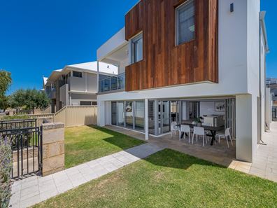4 Southport Loop, Burns Beach WA 6028