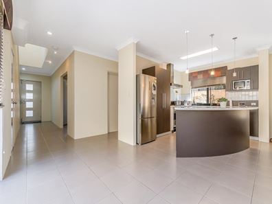 36 Admiralty Road, Canning Vale WA 6155