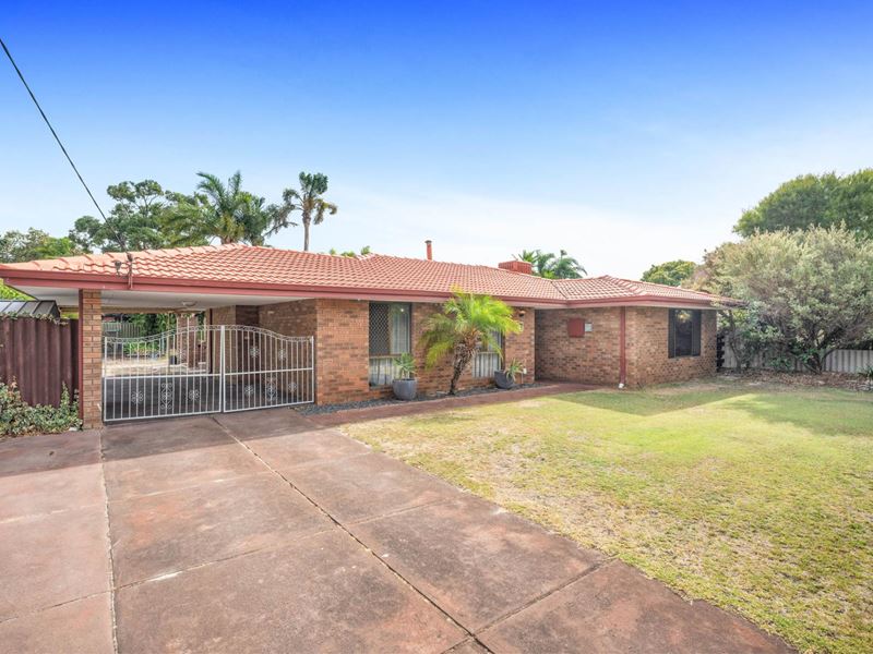 7 Sanderling Drive, Thornlie WA 6108