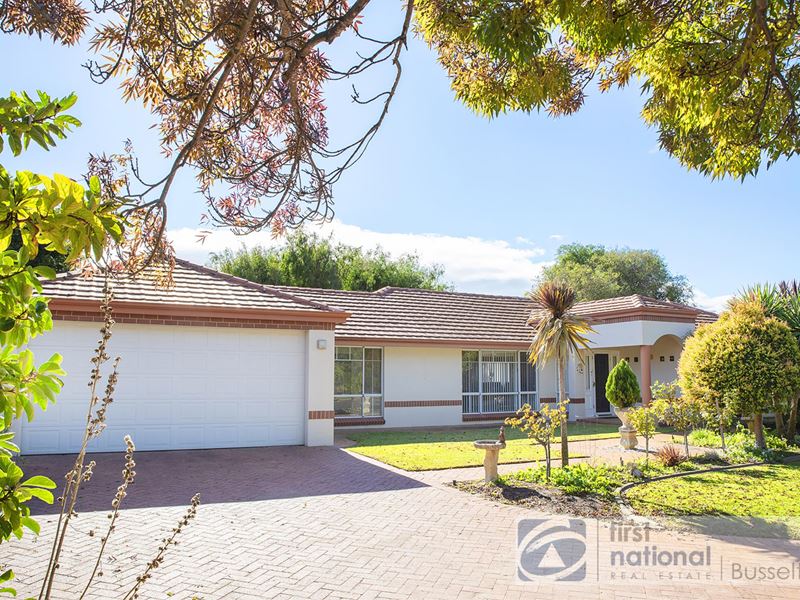 15 Petrel Cove, Geographe